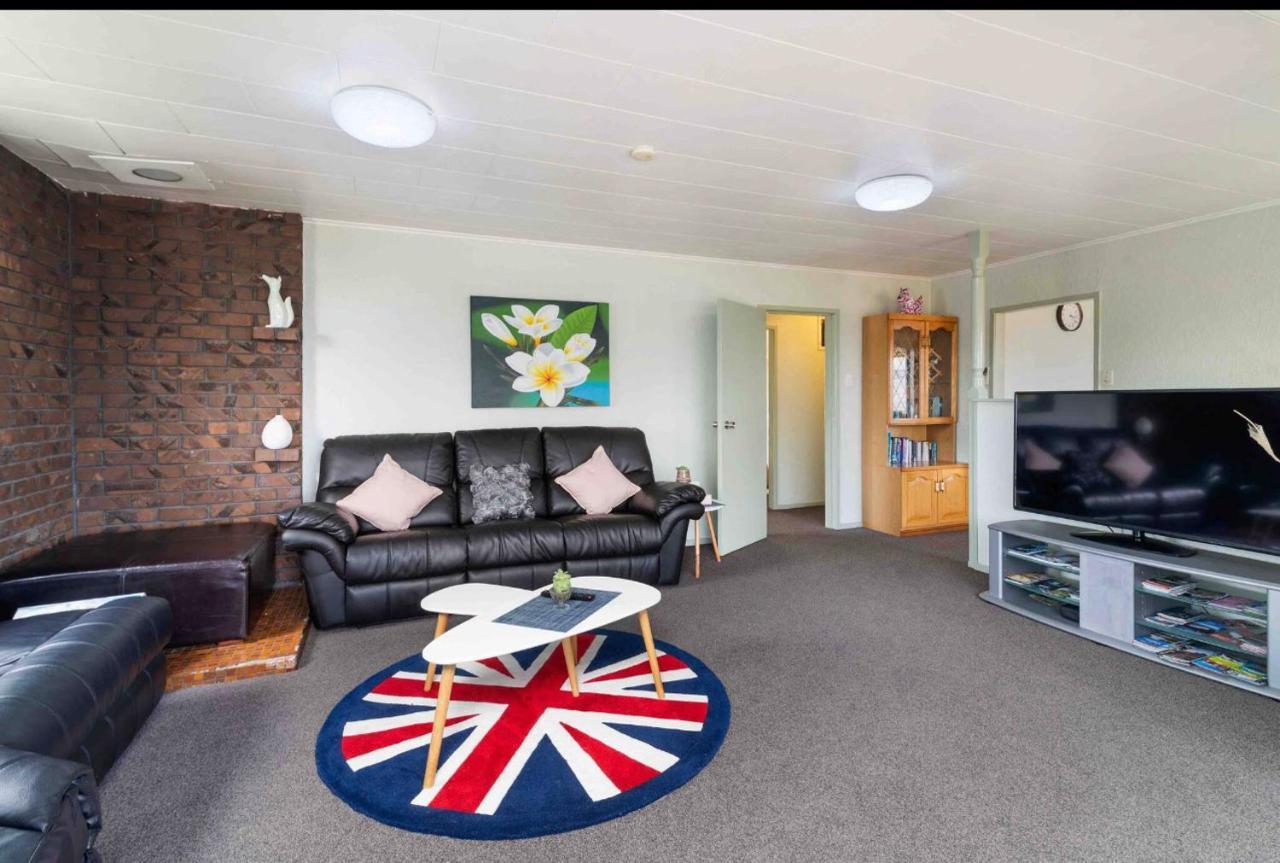 Mountain Top Kiwi Star Holiday Home Rotorua Exterior foto